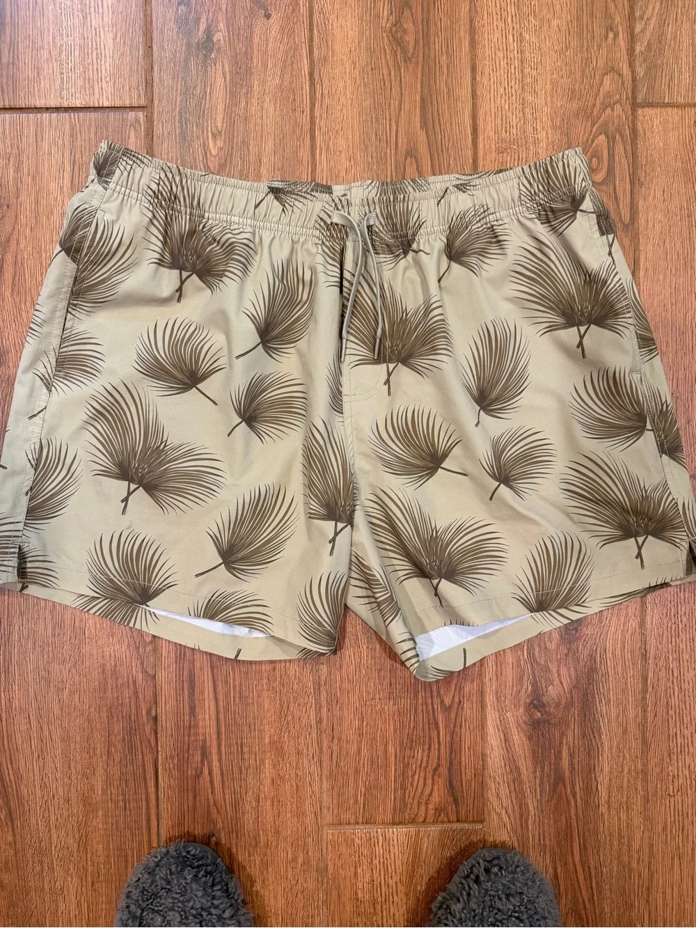 Bear bottom Men's Athletic Shorts 5.5” Tan with Brown Palm Print / xxl